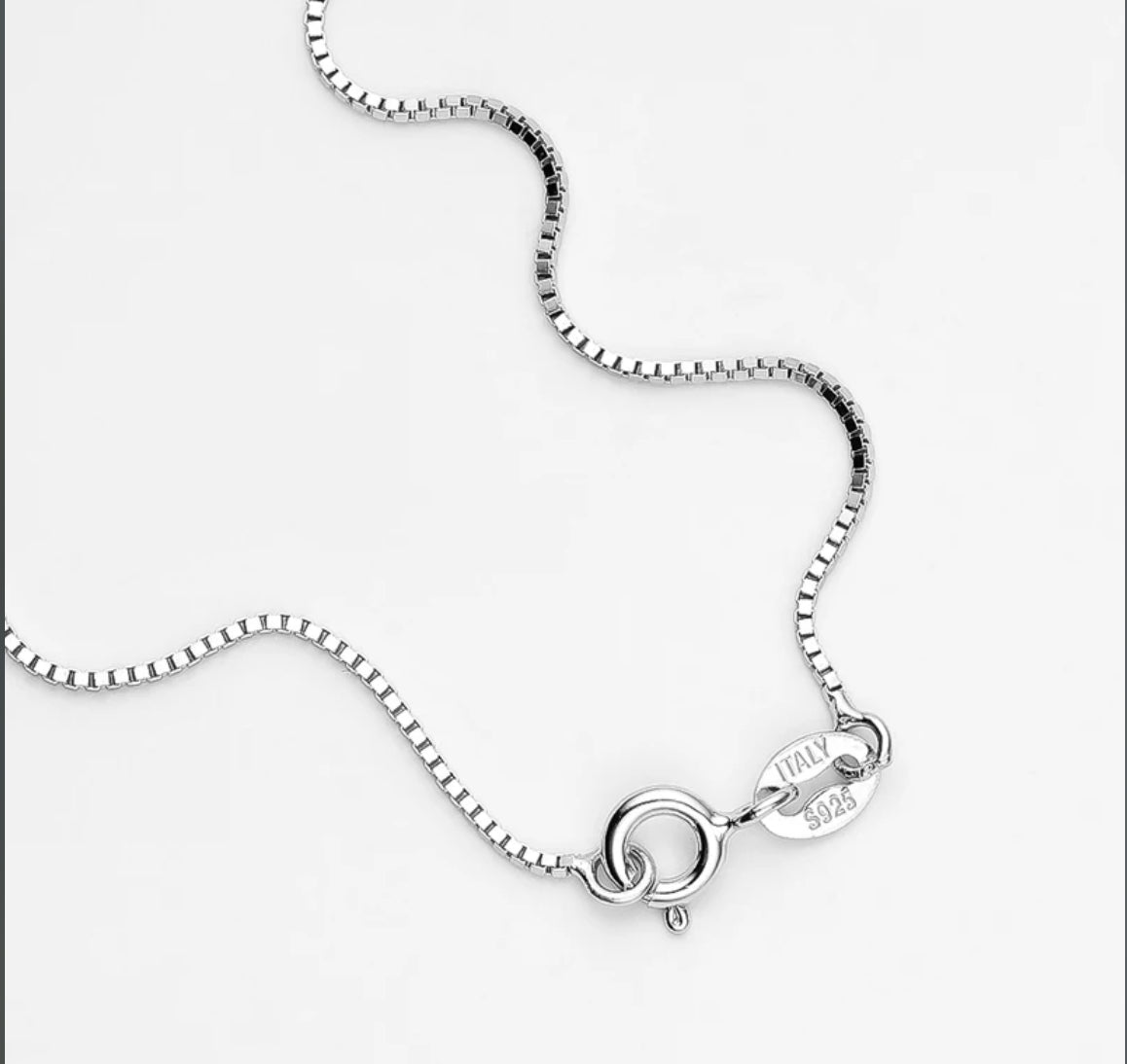 Moissanite Diamond Pendant Necklace 1 & 2 Carat Dazzling , 925 Sterling Silver, D Colour VVSI Clarity, genuine stone, certificate included.