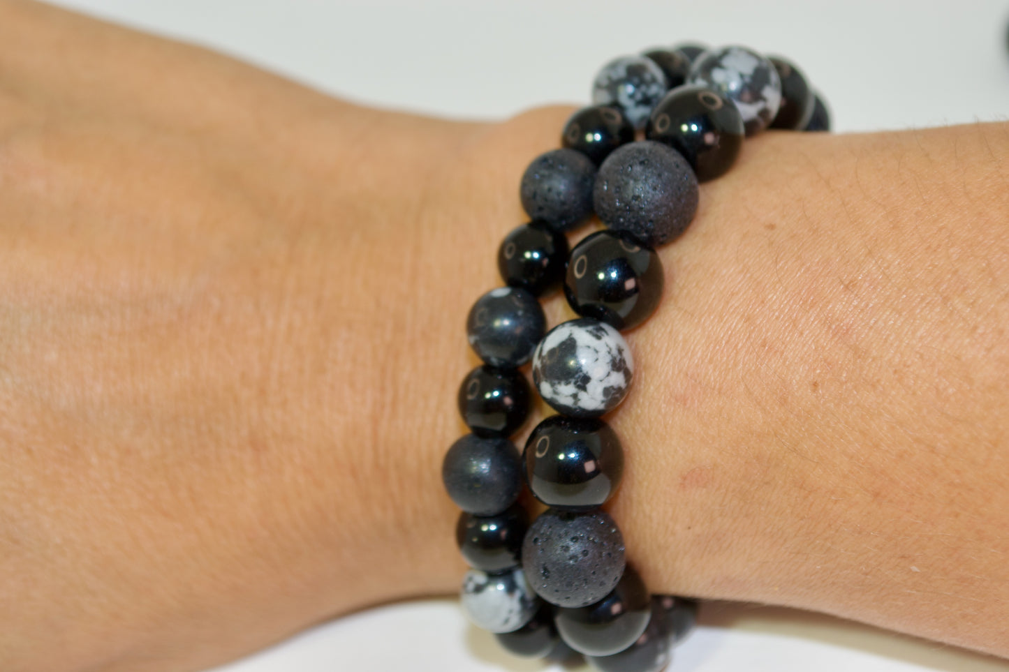 🖤☑️Pulsera de cuentas. Cristales naturales. Protección, Coraje, Energía, Pulsera con Cuentas de Piedra Natural. Ojo de Tigre, Obsidiana Negra, Roca de Lava, Hematites, 8mm. Banda elástica, Piedras preciosas - de Gigi's