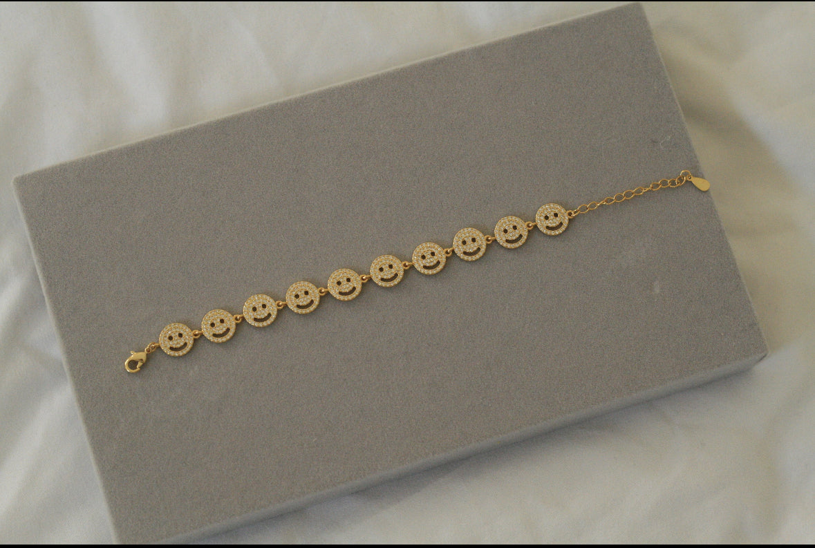 Happy Vibes. Smiley Face, Gold-Plated, Silver Bracelet, Features Cubic Zirconia Detailing. Positive Vibes.  2024 Summer Must-Have Trend. Adjustable, Fashionista