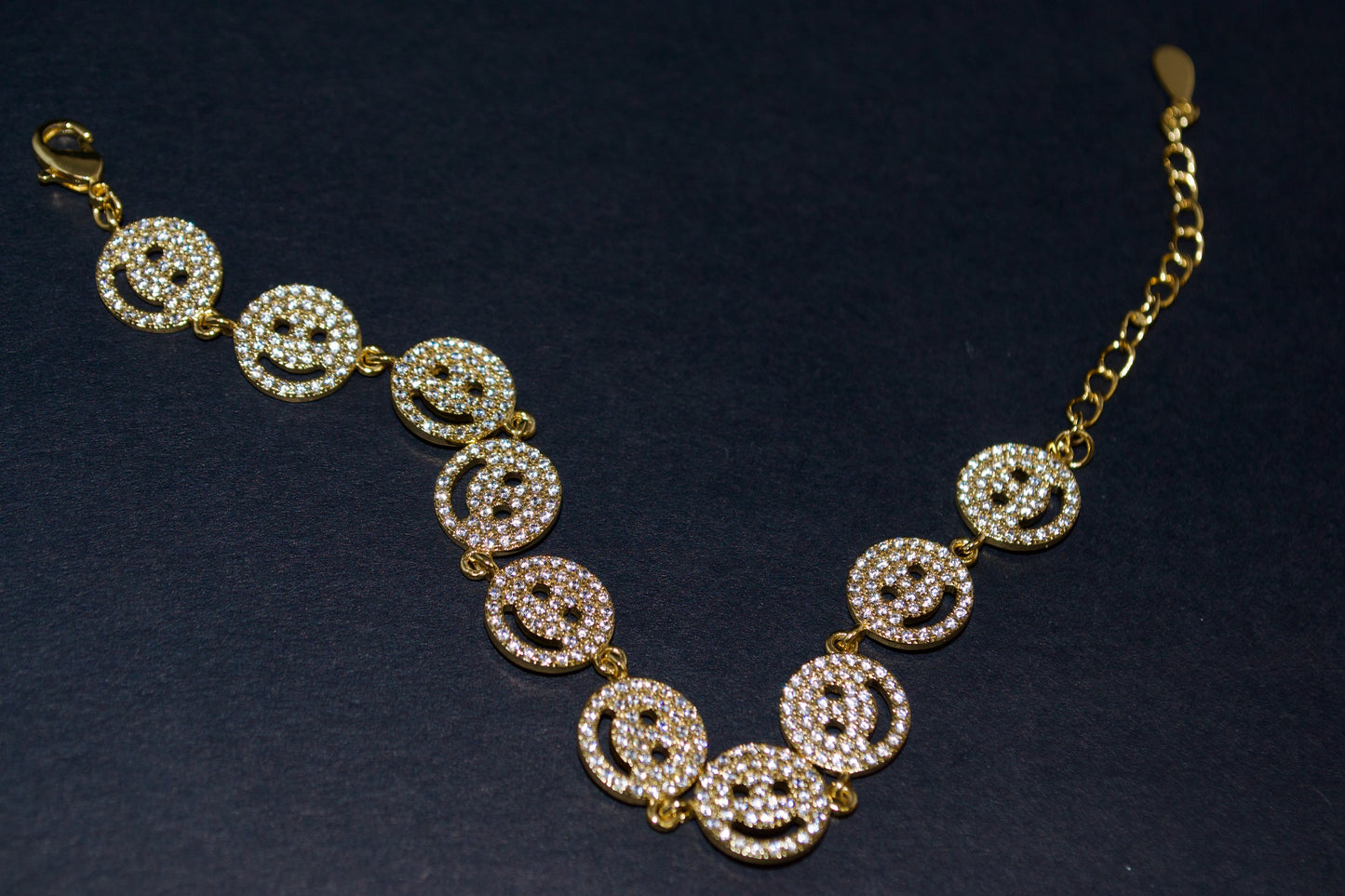 Happy Vibes. Smiley Face, Gold-Plated, Silver Bracelet, Features Cubic Zirconia Detailing. Positive Vibes.  2024 Summer Must-Have Trend. Adjustable, Fashionista